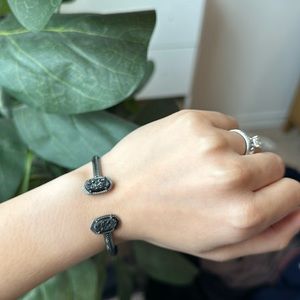 Kendra Scott bracelet